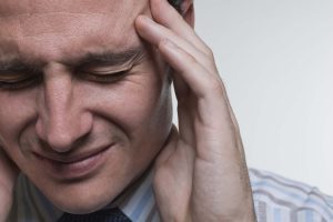 میگرن-طب-سوزنی Frustrated man